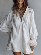 Retro-Inspired Zip-Up Collar White Mini Dress with Lace Trim