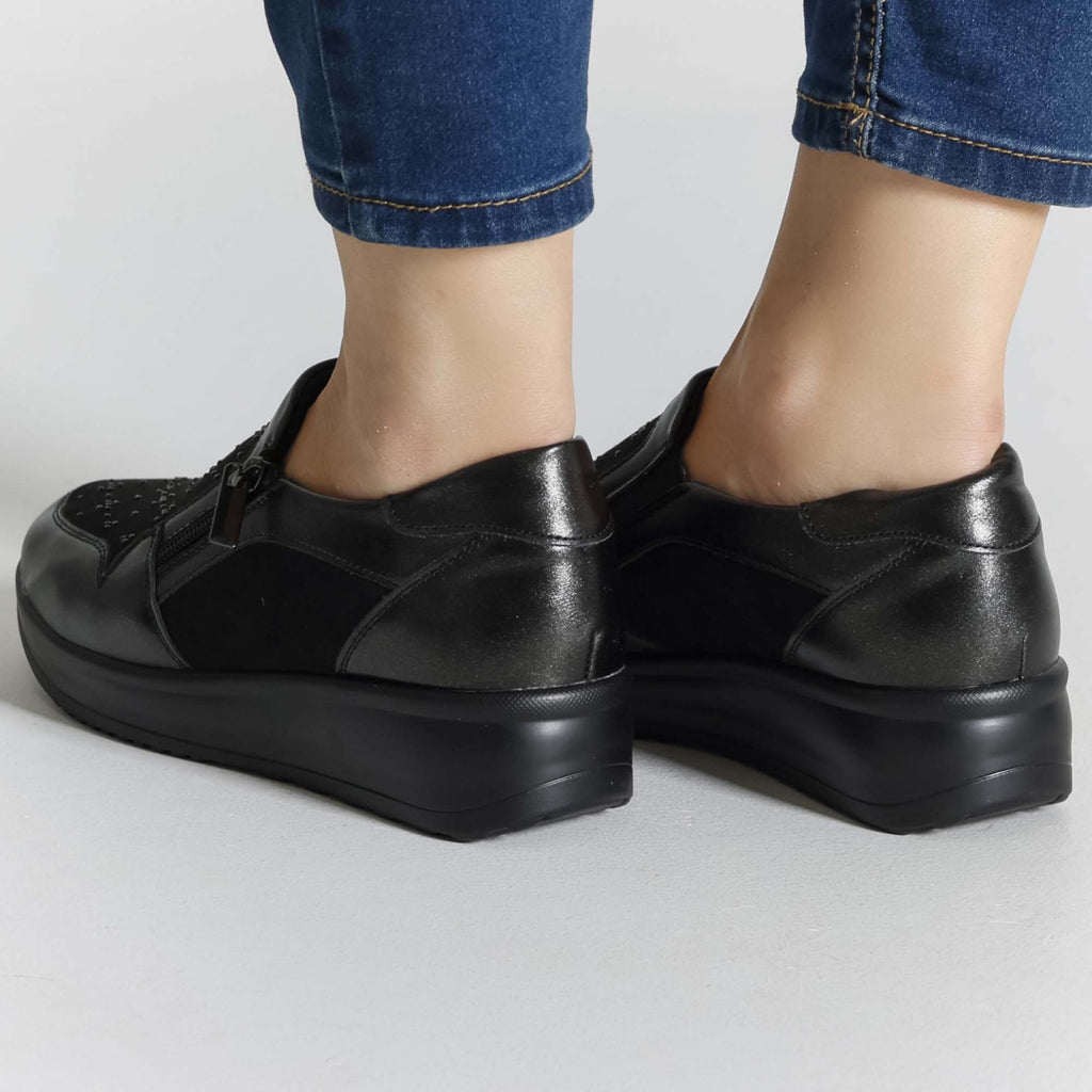 Μοκασίνια με φερμουάρ και ψηλή πλατφόρμα